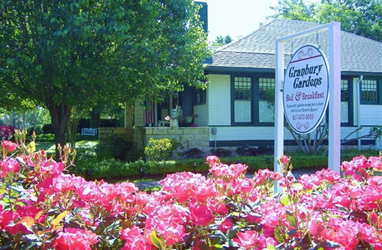 Granbury Gardens Bed And Breakfast Extérieur photo