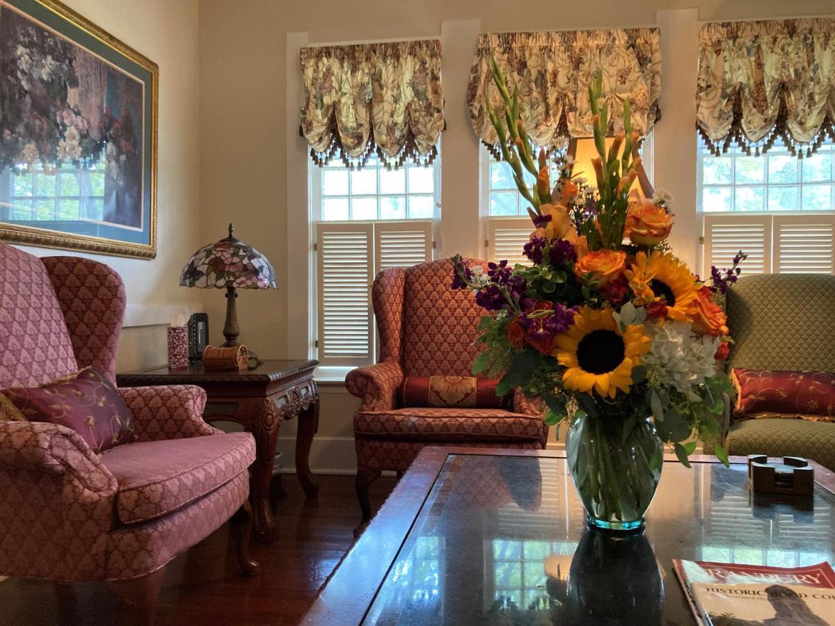 Granbury Gardens Bed And Breakfast Extérieur photo
